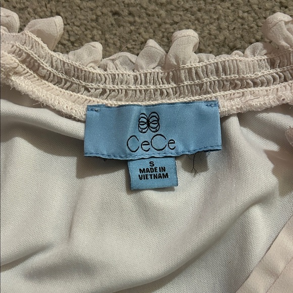 CeCe Ruffle Sleeve Blouse - Picture 2 of 5